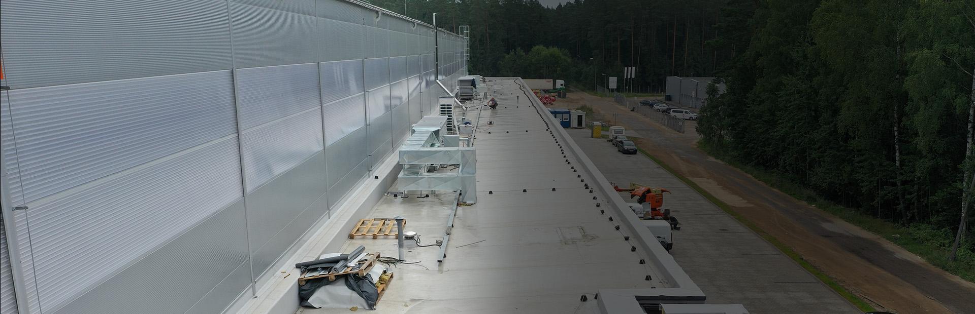 Slajd 1 - wykonywana ściana izolacyjna